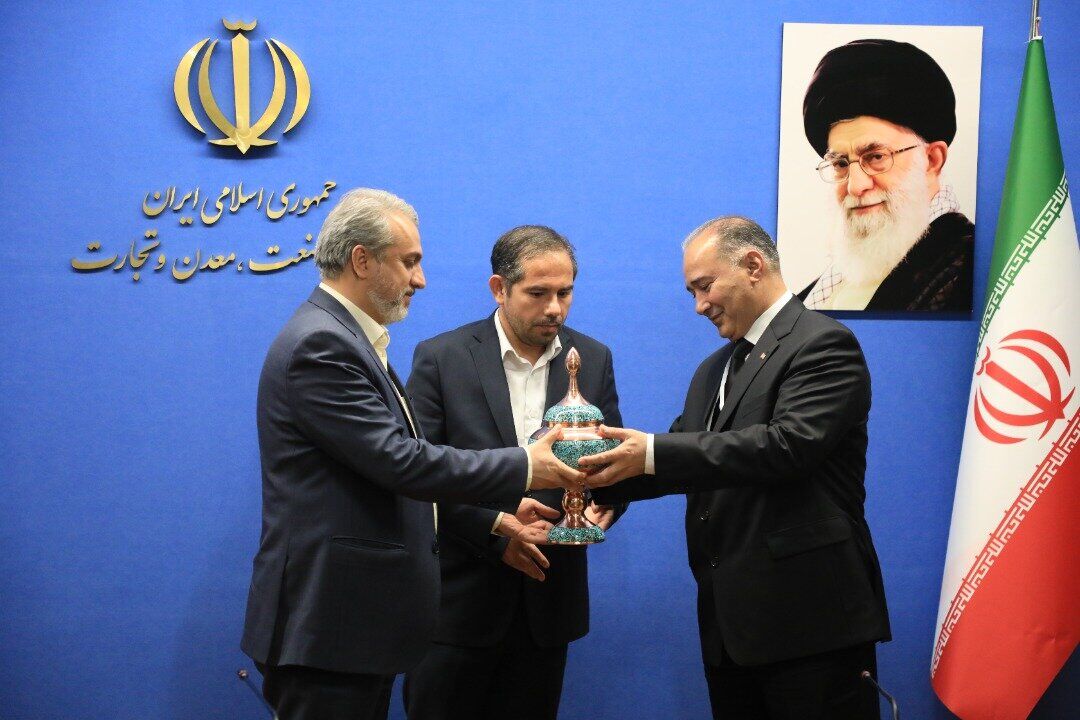 Iran, Turkmenistan to found Tehran-Ashgabat trade center