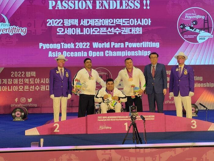 Iran powerlifter breaks world record, grabs gold in S. Korea